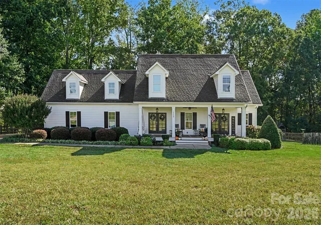 Photo 1 of Single family home for sale at 14438 Beatties Frd Rd, Huntersville, NC 28078 | MLS# 4428231 | Listing updated on 2026-10-18