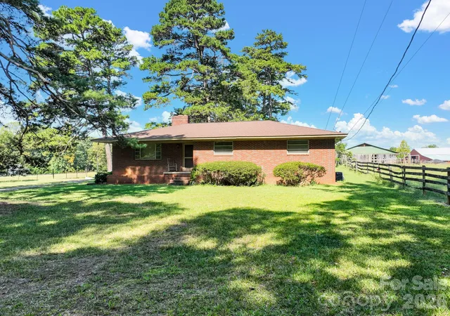 Photo 1 of Land for sale at 11125 Forest Lake Ln, Huntersville, NC 28078 | MLS# 4428233 | Listing updated on 2026-09-24