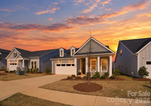 Single family home for sale at 7104 Wayfarer Dr, Charlotte, NC 28269 | MLS# 4428237