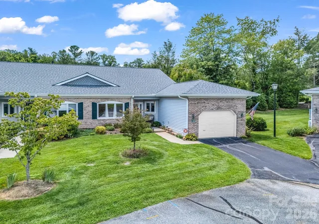 Photo 1 of Condo for sale at 20 Country Meadows Ln, Hendersonville, NC 28792 | MLS# 4428238 | Listing updated on 2026-09-27