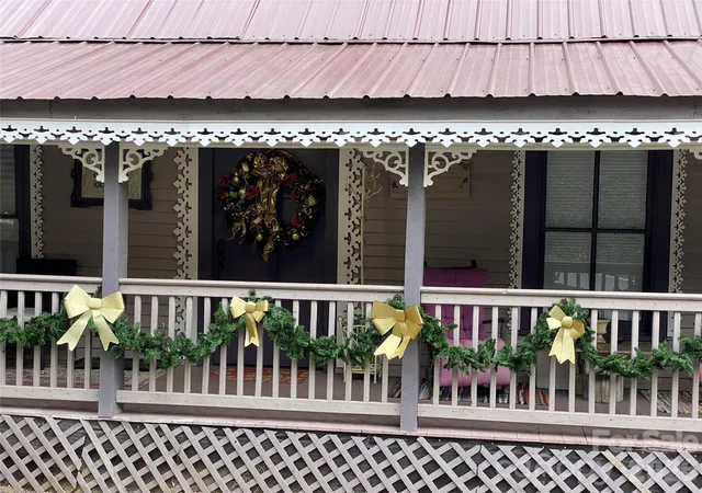 Photo 3 of Sale Pending at 300 N Main St, Marshall, NC 28753 | MLS# 4428239 | Listing updated on 2026-09-30