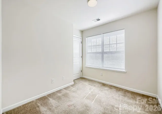 Photo 4 of Single family home for sale at 5008 Spring Arbor Ln, Charlotte, NC 28213 | MLS# 4428249 | Listing updated on 2026-10-08