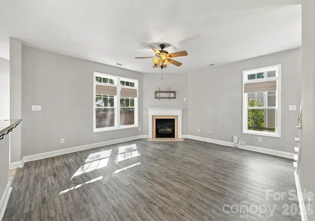 Photo 3 of Single family home for sale at 1513 Bucklebury Ct, Charlotte, NC 28269 | MLS# 4428259 | Listing updated on 2026-10-01