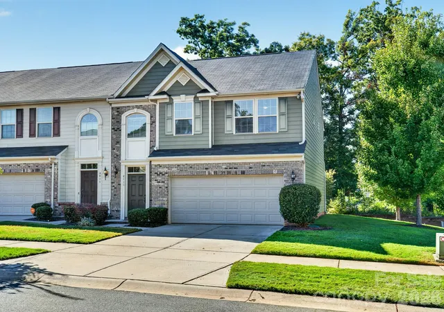 Photo 2 of Townhouse for sale at 2410 Alyssa Ln, Charlotte, NC 28208 | MLS# 4428264 | Listing updated on 2026-10-07