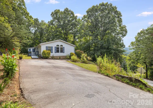 Photo 3 of Single family home for sale at 75 Cliffview Dr, Asheville, NC 28803 | MLS# 4428267 | Listing updated on 2026-10-02