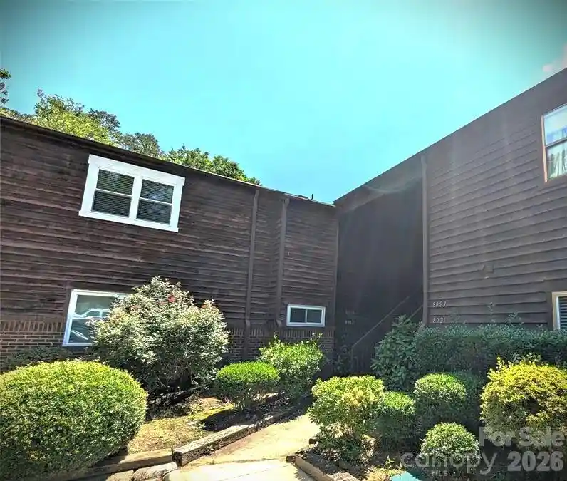 Listing Photo 1 - Condo for sale in 8021 Cedar Gln Dr located at 8021 Cedar Gln Dr, Charlotte, NC 28212 - Unit 8021 Cedar Glen Dr