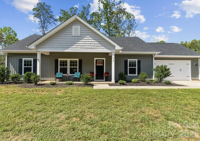 Photo 1 of Single family home for sale at 916 Westminster Dr #8, Statesville, NC 28677 | MLS# 4428276 | Listing updated on 2026-10-05