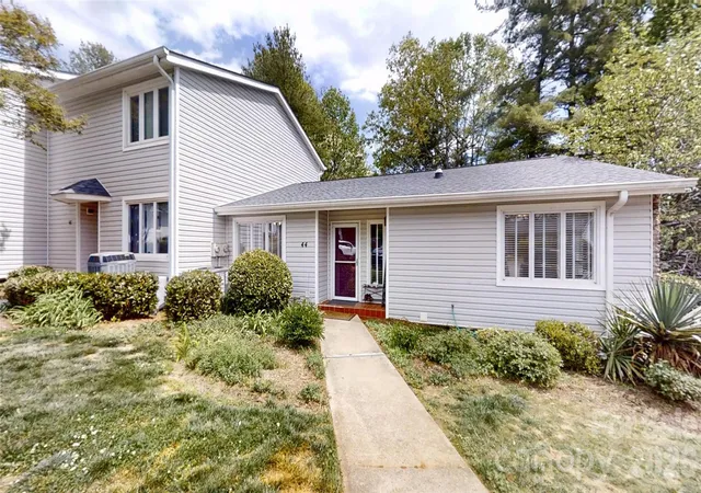 Condo for sale at 44 Hollybrook Dr, Asheville, NC 28803 | MLS# 4428282