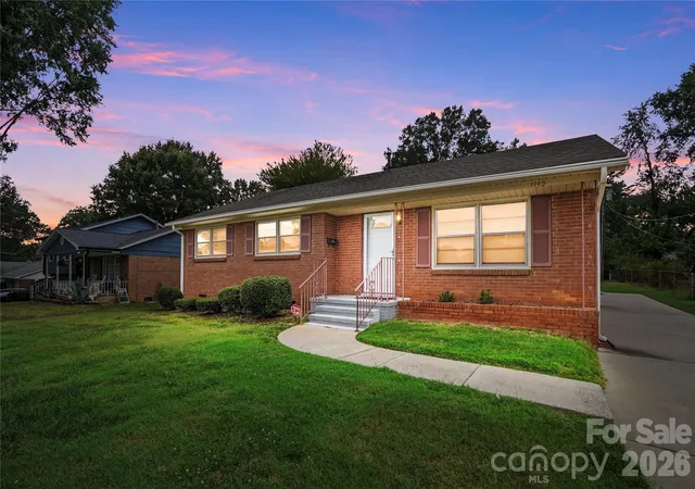 Photo 1 of Single family home for sale at 1745 Northbrook Dr, Charlotte, NC 28216 | MLS# 4428285 | Listing updated on 2026-09-29