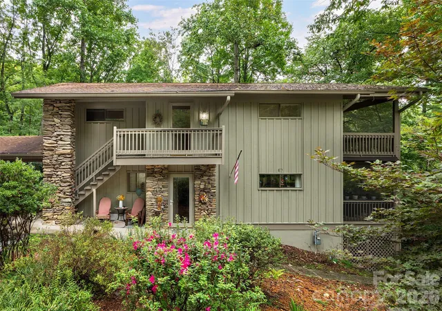 Photo 1 of Condo for sale at 15 Cedarbrook Dr, Hendersonville, NC 28739 | MLS# 4428291 | Listing updated on 2026-09-28