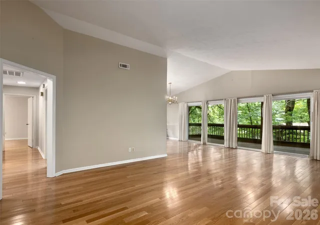 Listing Photo 5 - Condo for sale in building located at 15 Cedarbrook Dr, Hendersonville, NC 28739