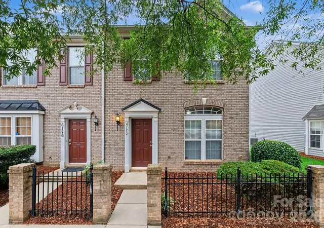 Listing Photo 4 - Condo for sale in building located at 6172 Prosperity Church Rd, Charlotte, NC 28269