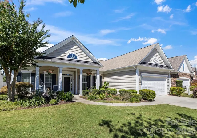 Photo 3 of Single family home for sale at 7019 Shenandoah Dr, Fort Mill, SC 29707 | MLS# 4428295 | Listing updated on 2026-10-14