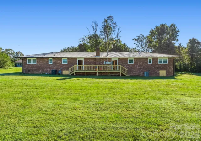 Photo 3 of House for sale at 17 Randolph Ave, Flat Rock, NC 28731 | MLS# 4428296 | Listing updated on 2026-10-09