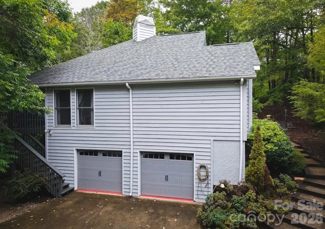 Photo 3 of Single family home for sale at 212 Ridgeway Rd, Lake Lure, NC 28746 | MLS# 4428311 | Listing updated on 2026-09-30