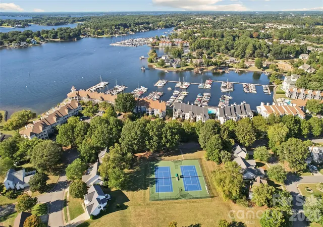 Condo for sale at 18819 Vineyard Point Ln, Cornelius, NC 28031 | MLS# 4428312