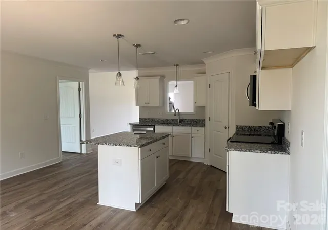 Photo 4 of Single family home for sale at 121 Mason Tanner Ct, Rock Hill, SC 29730 | MLS# 4428313 | Listing updated on 2026-09-27