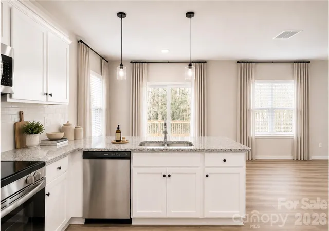 Photo 4 of Single family home for sale at 8925 Sawyer Run Ct, Charlotte, NC 28215 | MLS# 4428331 | Listing updated on 2026-10-07