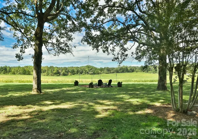 Photo 3 of Single family home for sale at 2659 US Hwy 21, Hamptonville, NC 27020 | MLS# 4428332 | Listing updated on 2026-10-02