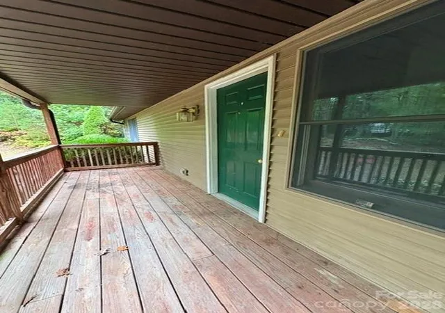 Photo 3 of Single family home for sale at 20 Pheasant Run Rd, Brevard, NC 28712 | MLS# 4428337 | Listing updated on 2026-10-07