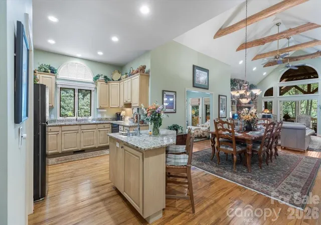 Photo 4 of Single family home for sale at 21 Crescent Trl, Highlands, NC 28741 | MLS# 4428345 | Listing updated on 2026-10-05
