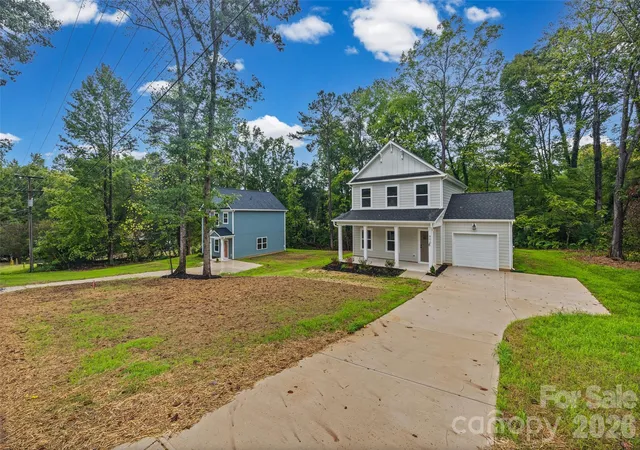 Photo 2 of Single family home for sale at 600 W Lewis St, Dallas, NC 28034 | MLS# 4428347 | Listing updated on 2026-10-04