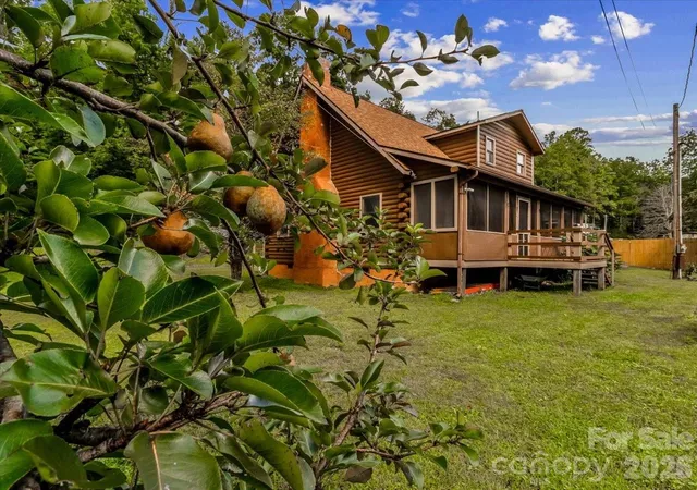 Photo 3 of Single family home for sale at 3206 Frk Mountain Rd, Bakersville, NC 28705 | MLS# 4428349 | Listing updated on 2026-09-29