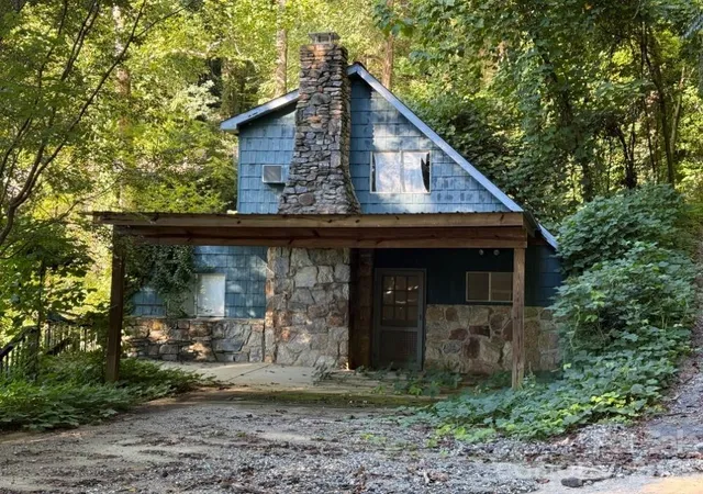 Photo 1 of Single family home for sale at 144 Conroy Ct #31/32, Lake Lure, NC 28746 | MLS# 4428368 | Listing updated on 2026-10-01