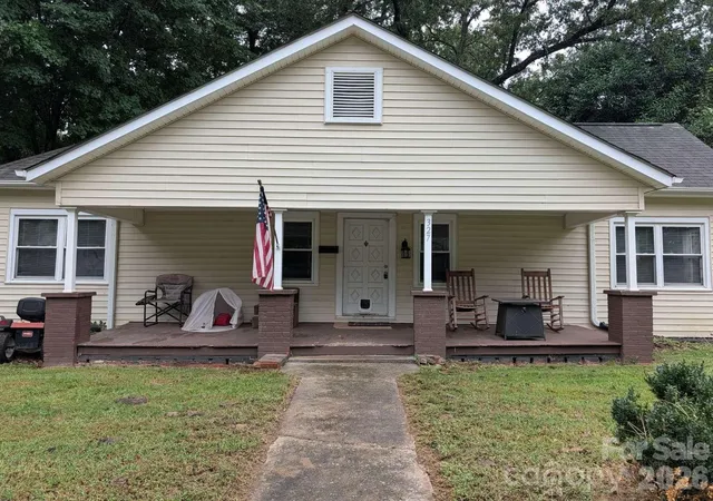 Photo 2 of Single family home for sale at 327 Aycock St Ne, Concord, NC 28025 | MLS# 4428378 | Listing updated on 2026-09-25