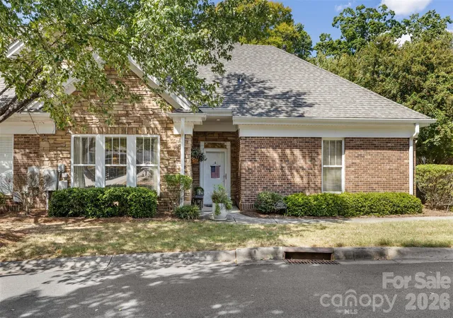 Photo 3 of Single family home for sale at 2615 Circa Dr, Matthews, NC 28105 | MLS# 4428384 | Listing updated on 2026-10-03