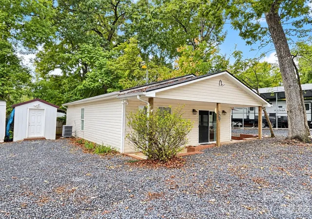 Photo 3 of Single family home for sale at 135 Landlubber Trl #105 H, Mount Gilead, NC 27306 | MLS# 4428395 | Listing updated on 2026-10-02