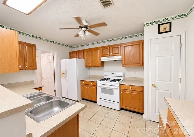 Photo 3 of Single family home for sale at 135 Landlubber Trl #105 H, Mount Gilead, NC 27306 | MLS# 4428395 | Listing updated on 2026-10-02