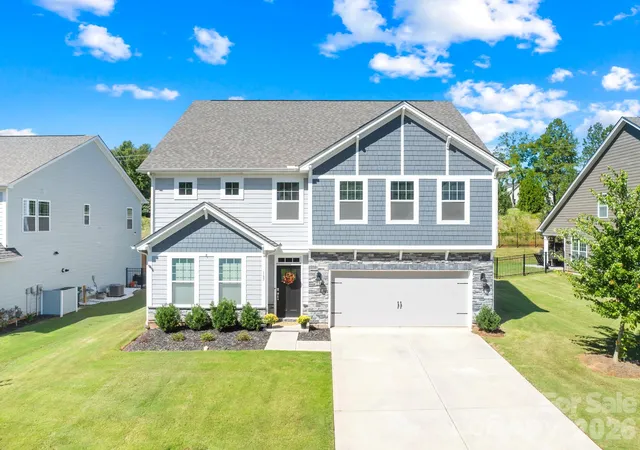 Photo 2 of Single family home for sale at 167 Rhuidean Ct, Troutman, NC 28166 | MLS# 4428403 | Listing updated on 2026-10-06