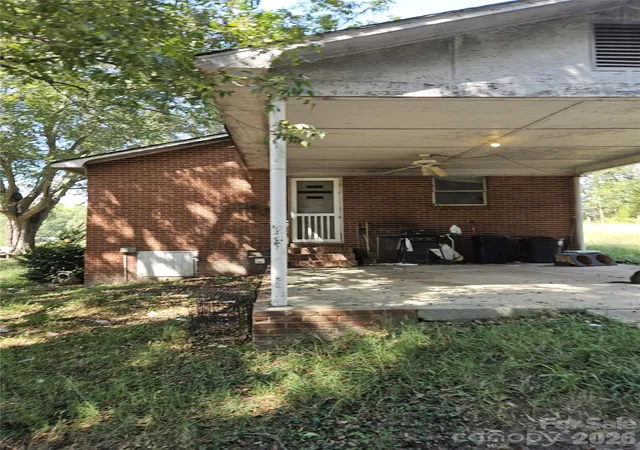 Photo 3 of Single family home for sale at 131 Sj Crawford Rd, Lincolnton, NC 28092 | MLS# 4428419 | Listing updated on 2026-10-10