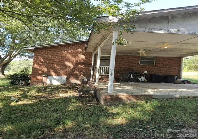 Photo 4 of Single family home for sale at 131 Sj Crawford Rd, Lincolnton, NC 28092 | MLS# 4428419 | Listing updated on 2026-10-10
