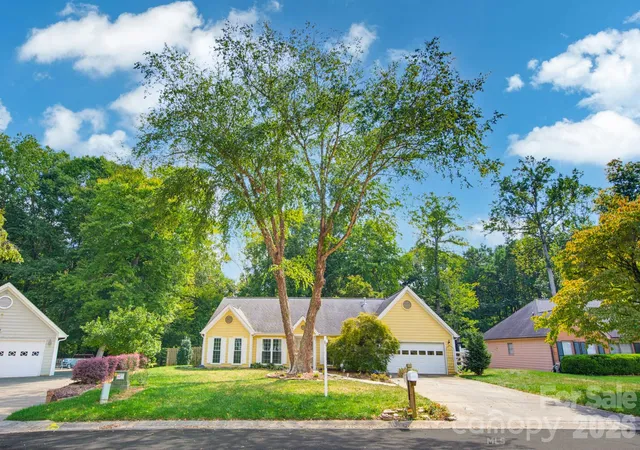 Photo 2 of Single family home for sale at 6609 Paul Schadt Ln, Mint Hill, NC 28227 | MLS# 4428420 | Listing updated on 2026-10-05