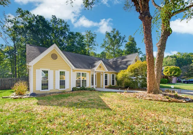 Photo 4 of Single family home for sale at 6609 Paul Schadt Ln, Mint Hill, NC 28227 | MLS# 4428420 | Listing updated on 2026-10-05