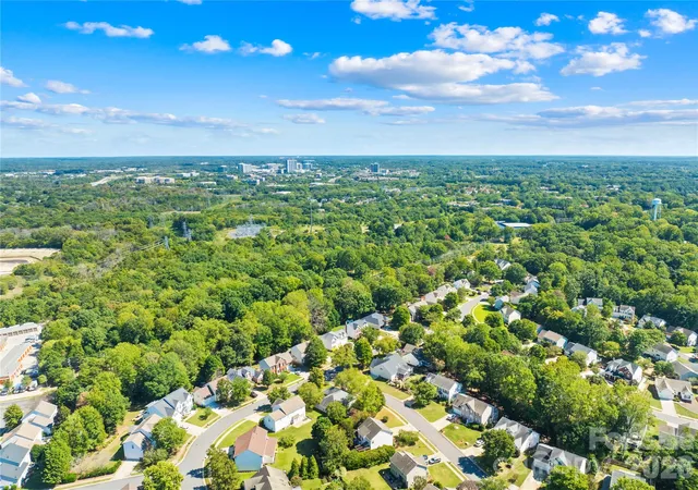 Photo 41 of Single family home for sale at 13615 Edgetree Dr, Pineville, NC 28134 | MLS# 4428422 | Listing updated on 2026-10-07