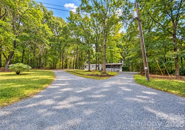 Photo 2 of Single family home for sale at 3415 Waxhaw Hwy, Monroe, NC 28112 | MLS# 4428428 | Listing updated on 2026-10-01