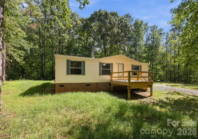 Photo 1 of Single family home for sale at 1325 Smith Woods Ln, Hickory Grove, SC 29717 | MLS# 4428431 | Listing updated on 2026-09-30