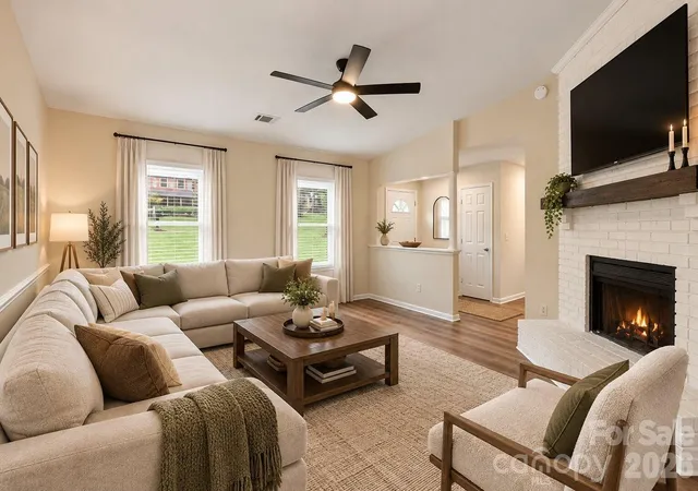 Photo 3 of Single family home for sale at 2115 Teddington Dr, Charlotte, NC 28214 | MLS# 4428436 | Listing updated on 2026-10-01
