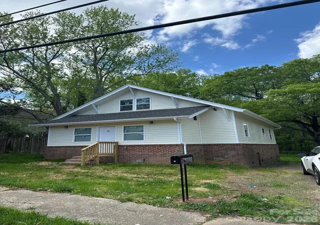 Photo 1 of Single family home for sale at 16 Cauthen St, Rock Hill, SC 29730 | MLS# 4428441 | Listing updated on 2026-09-29