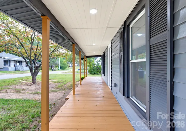 Photo 4 of Single family home for sale at 1014 8th Street, Statesville, NC 28677 | MLS# 4428447 | Listing updated on 2026-10-07