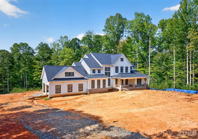 Photo 3 of Single family home for sale at 1064 Ventosa Dr, Denver, NC 28037 | MLS# 4428448 | Listing updated on 2026-10-06
