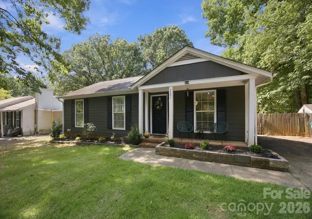 Photo 1 of Single family home for sale at 7201 Lancashire Dr, Mint Hill, NC 28227 | MLS# 4428449 | Listing updated on 2026-10-03