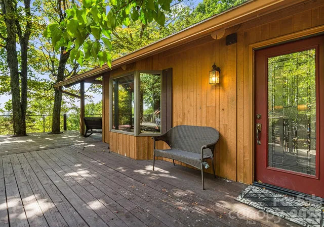 Photo 3 of Single family home for sale at 342 Granny Lewis Ln, Mars Hill, NC 28754 | MLS# 4428458 | Listing updated on 2026-10-03