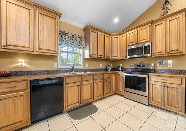 Photo 3 of Sale Pending at 5693 Stonehenge Ct, Granite Falls, NC 28630 | MLS# 4428461 | Listing updated on 2026-09-29