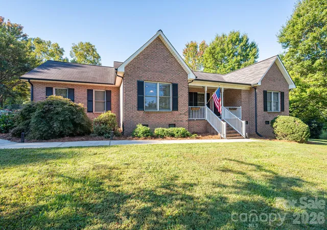 Photo 2 of Single family home for sale at 102 Moore St, Lincolnton, NC 28092 | MLS# 4428464 | Listing updated on 2026-10-02