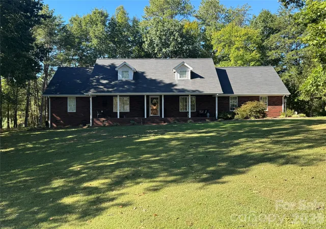Photo 2 of Single family home for sale at 309 Imperial Way, Albemarle, NC 28001 | MLS# 4428465 | Listing updated on 2026-10-02