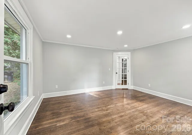 Photo 3 of Single family home for sale at 516 Englewood St Ne, Concord, NC 28025 | MLS# 4428466 | Listing updated on 2026-09-26